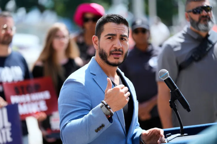 Kamala Harris is to campaign in Michigan with Abdul El-Sayed